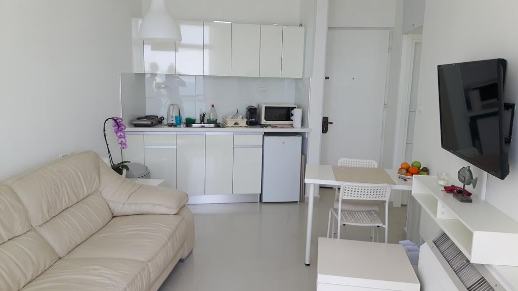 Colony Beach Apartment 705 บัตยัม ภายนอก รูปภาพ